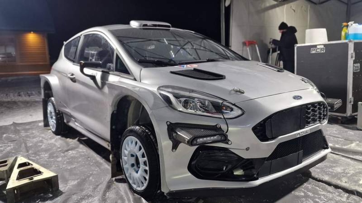 El Ford Fiesta Rally2 con el que Alba y Kerem compiten en Letonia. DL