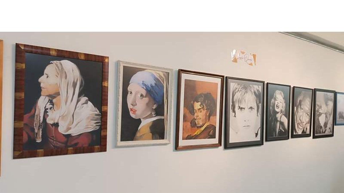 La exposición acoge más de cien obras de trece artistas. CASTRO