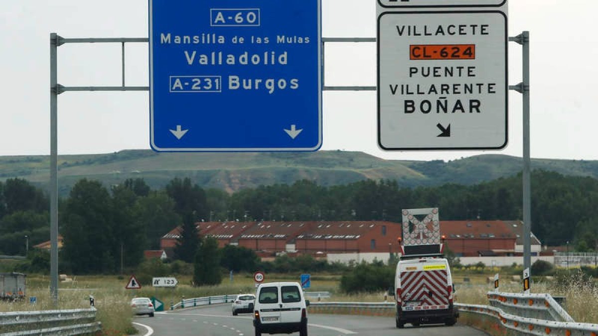 Acceso a la A-60 desde la capital leonesa. DL