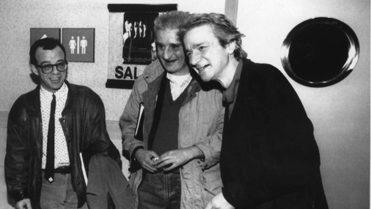 Ricardo Franco, Leopoldo María Panero y Michi Panero, en una imagen de archivo fechada en 1999 en Madrid. DL