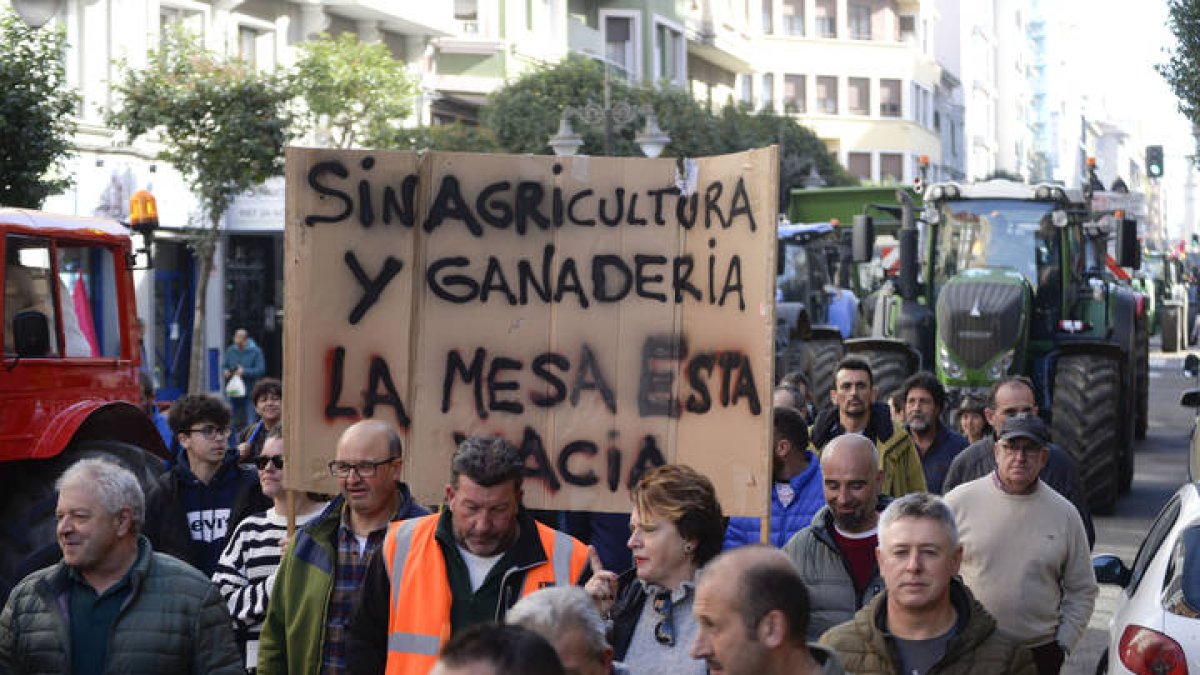 La tractorada, por Gran Vía de San Marcos.