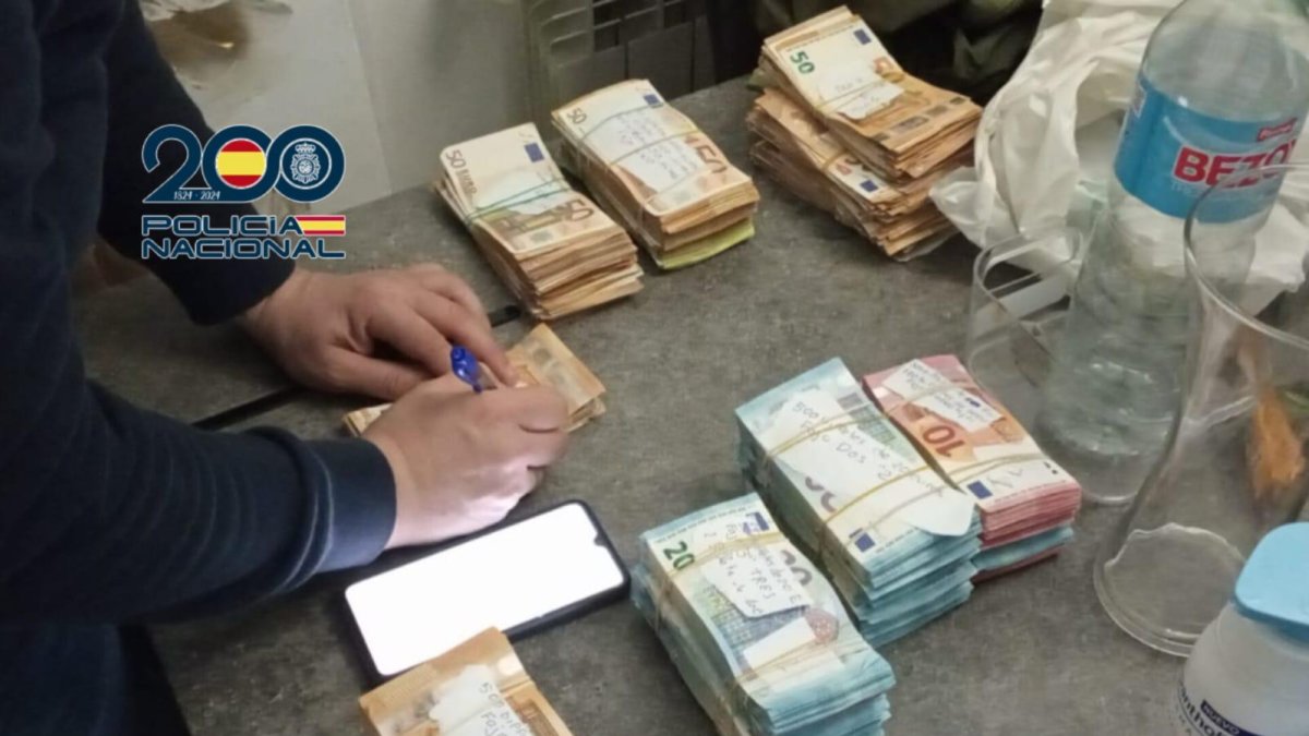 Operación contra organización criminal dedicada a la venta de cocaína en Zaragoza, Madrid y León.