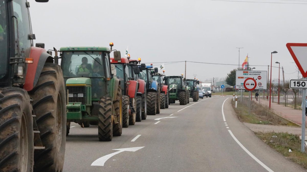 Los tractores volvieron esta mañana a la carretera.