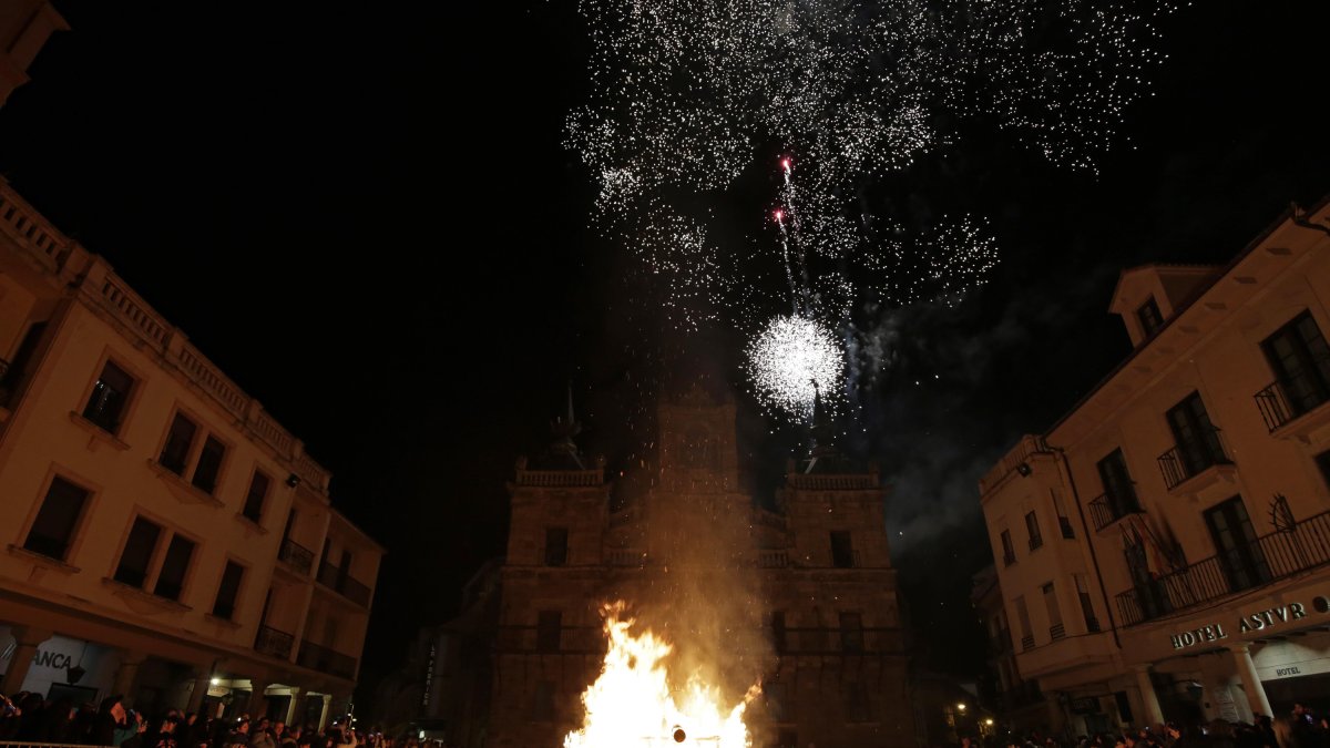 Quema de la Piñata en Astorga