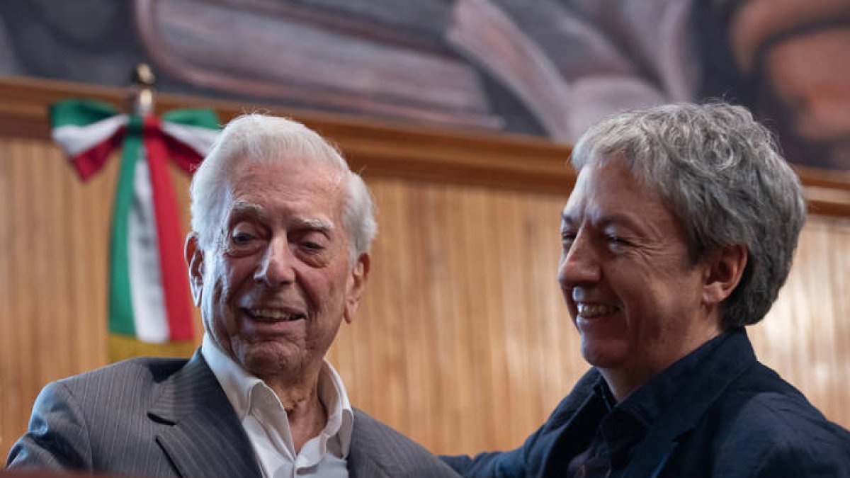Vargas Llosa y David Toscana.