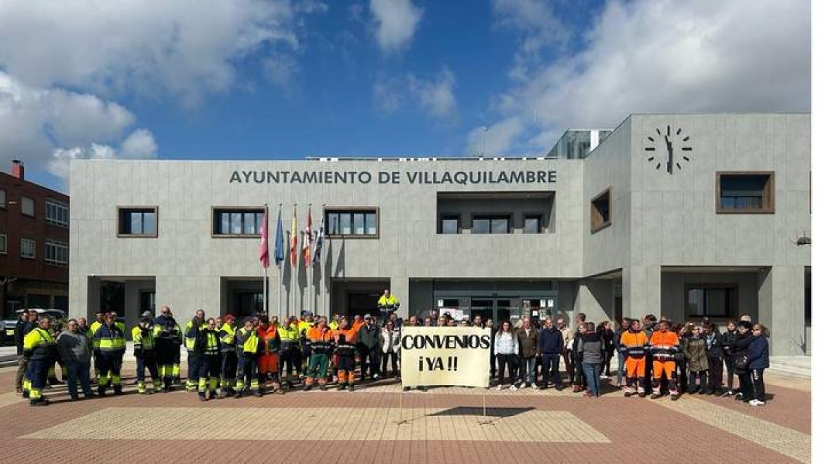 Protesta en el Ayuntamiento de Villaquilambre.