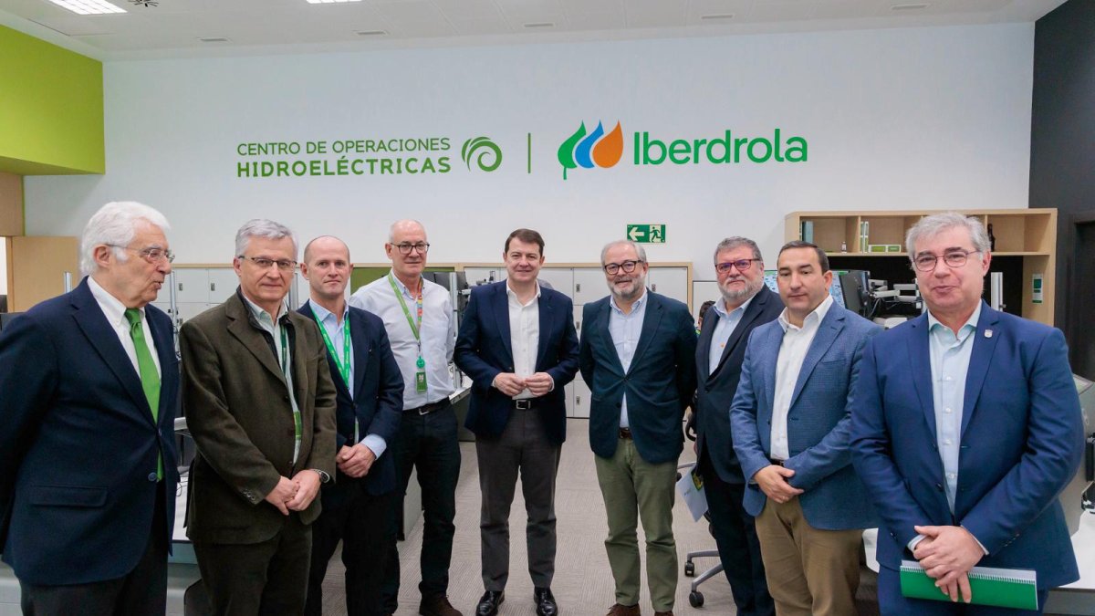 Mañueco visita el Centro de Operación Hidroeléctrico de Iberdrola en Salamanca