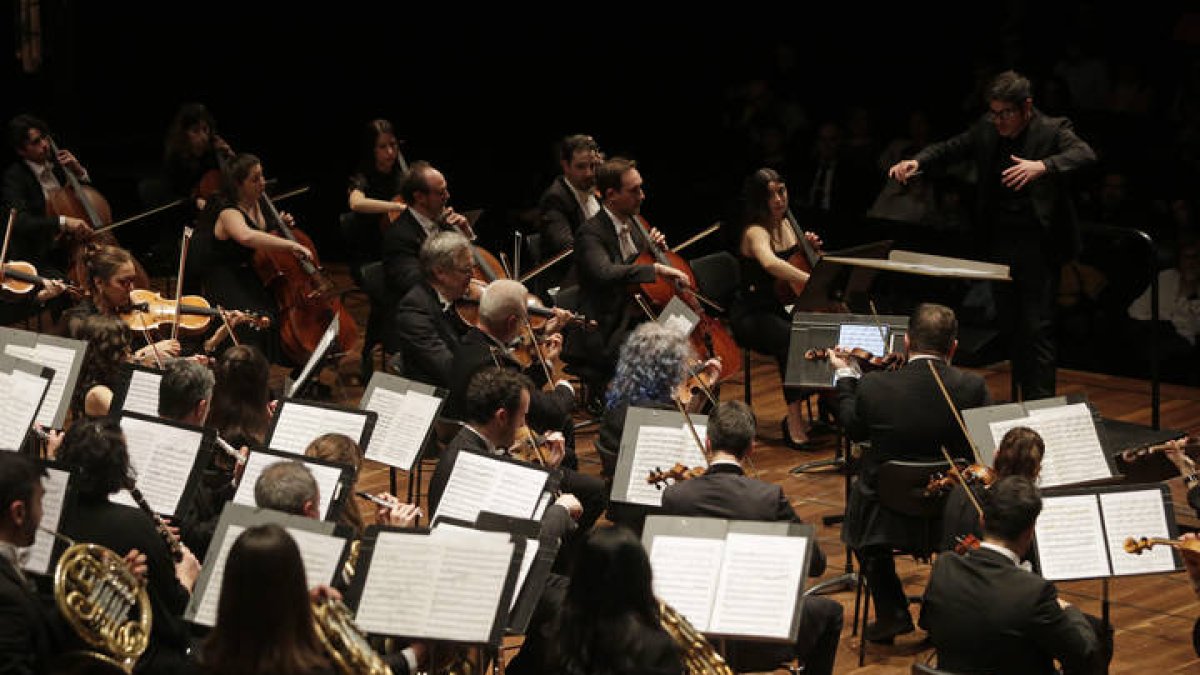 Concierto de la orquesta sinfónica Odón Alonso. F. Otero Perandones.