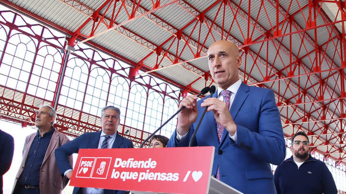 El alcalde de León, José Antonio Diez, anunció tres días antes de las últimas elecciones el plan.