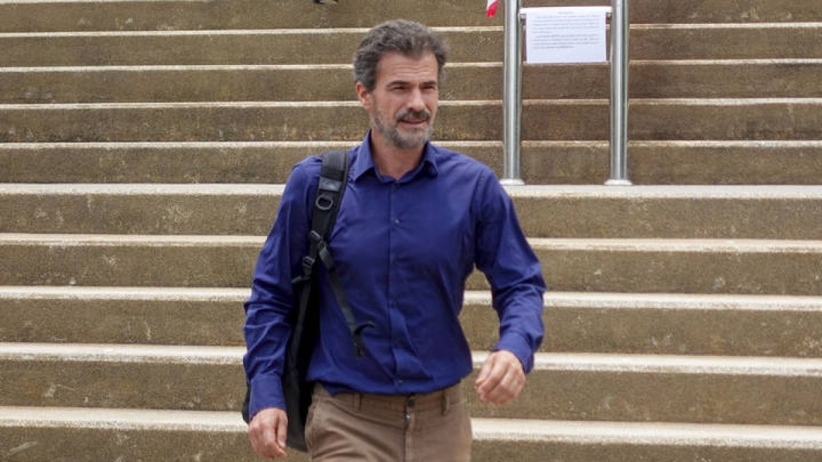 El actor español Rodolfo Sancho, padre de Daniel Sancho, tras la segunda sesión del juicio contra su hijo.