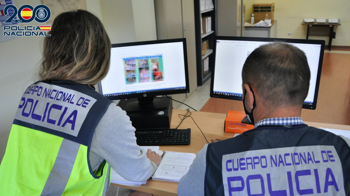 La Policía Nacional ha encotrado fotografías del suceso en uno de los móviles de los acusados.