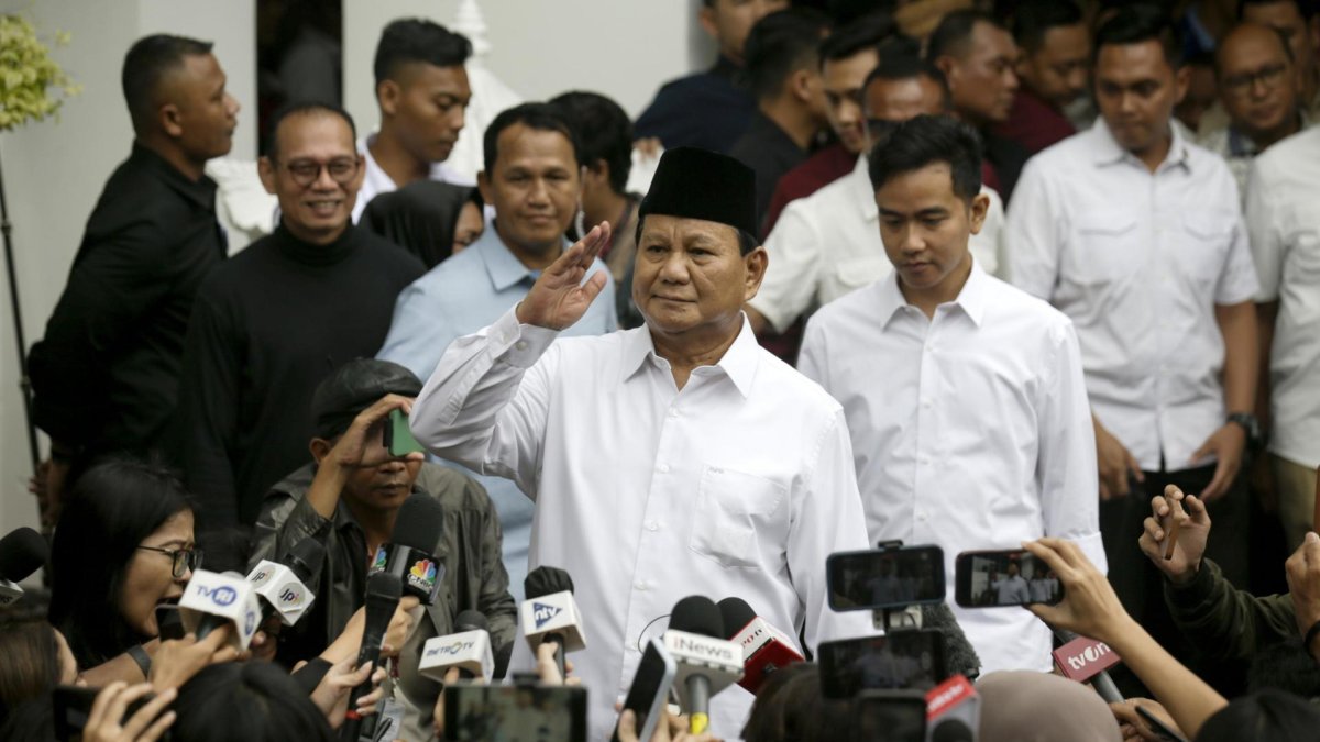 Prabowo Subianto tras la ceremonia en Yakarta para ser proclamado vencedor de las elecciones presidenciales de febrero. EFE/EPA/BAGUS INDAHONO