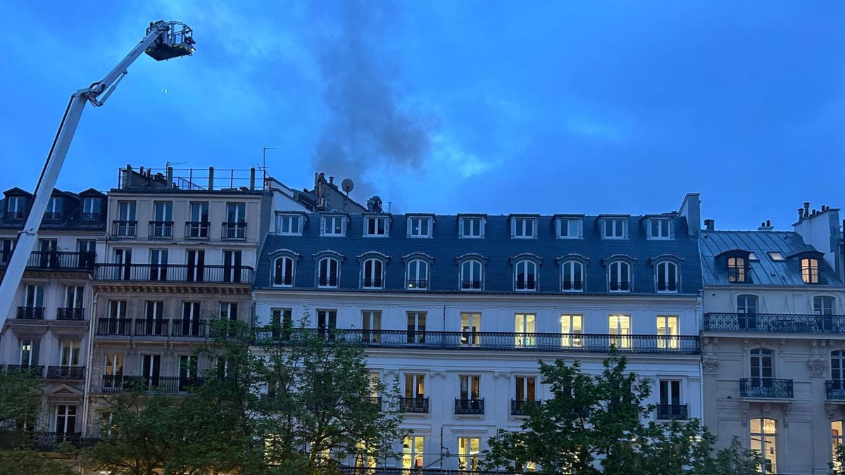 Tres personas fallecieron esta madrugada en el incendio de un inmueble situado en el distrito 2 de París, cerca de la Ópera, indicaron este martes las autoridades, que señalaron que dos bomberos resultaron heridos durante las labores de salvamento, particularmente complejas. EFE/Hauke van der Meer -SOLO USO EDITORIAL/SOLO DISPONIBLE PARA ILUSTRAR LA NOTICIA QUE ACOMPAÑA (CRÉDITO OBLIGATORIO)-