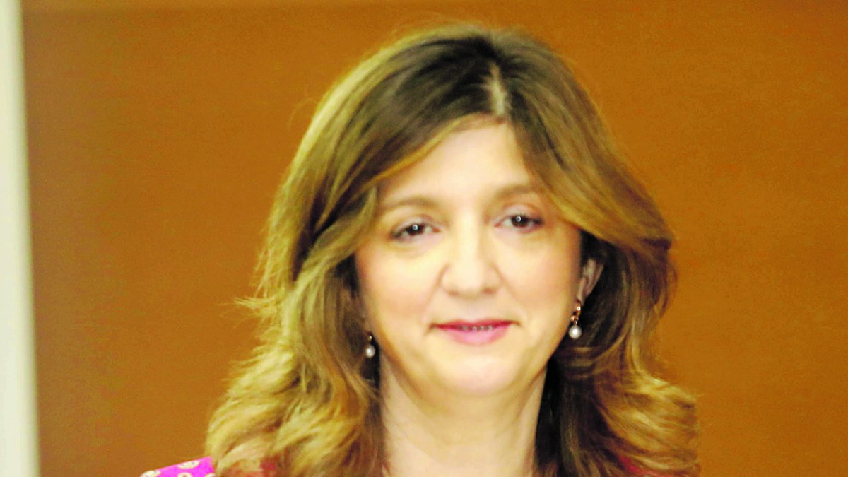 González, catedrática de Dirección y Economía de la Empresa.