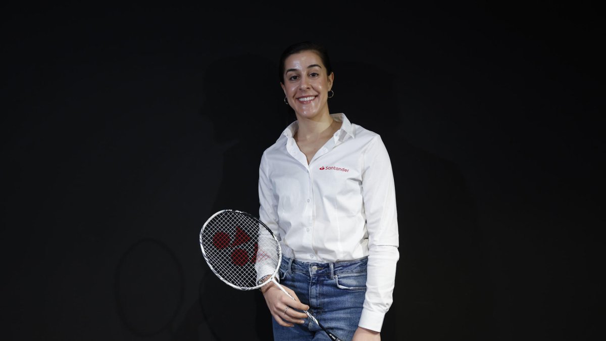 Carolina Marín, campeona olímpica en Río, tres veces campeona mundial y seis de Europa, posa en un imagen de archivo. . EFE/ Javier Lizón