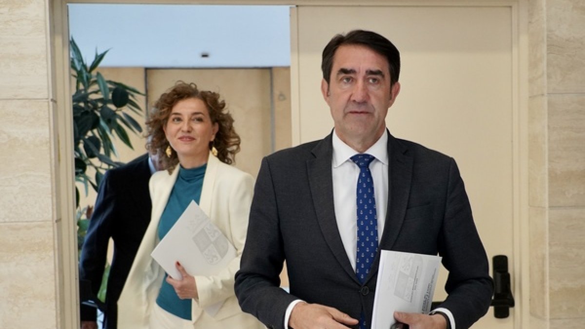 l consejero de Medio Ambiente, Vivienda y Ordenación del Territorio de la Junta de Castilla y León, Juan Carlos Suárez-Quiñones, asiste a la Jornada de la Cámara de la Propiedad sobre la Ley de Vivienda Estatal.