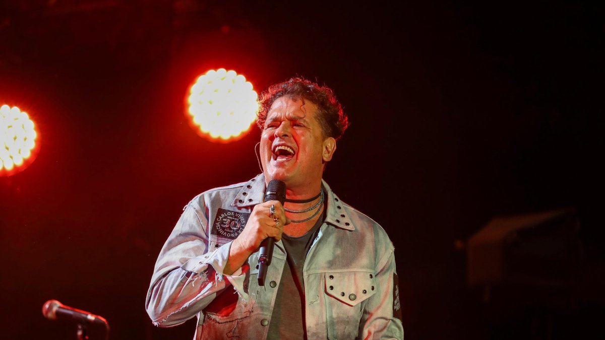 Imagen de archivo del cantante colombiano Carlos Vives. EFE/ José Jácome