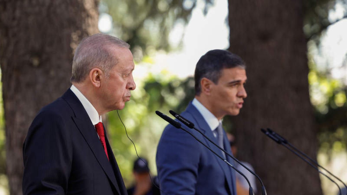 Tayyip Erdogan y Pedro Sánchez, ayer, en el palacio de La Moncloa.