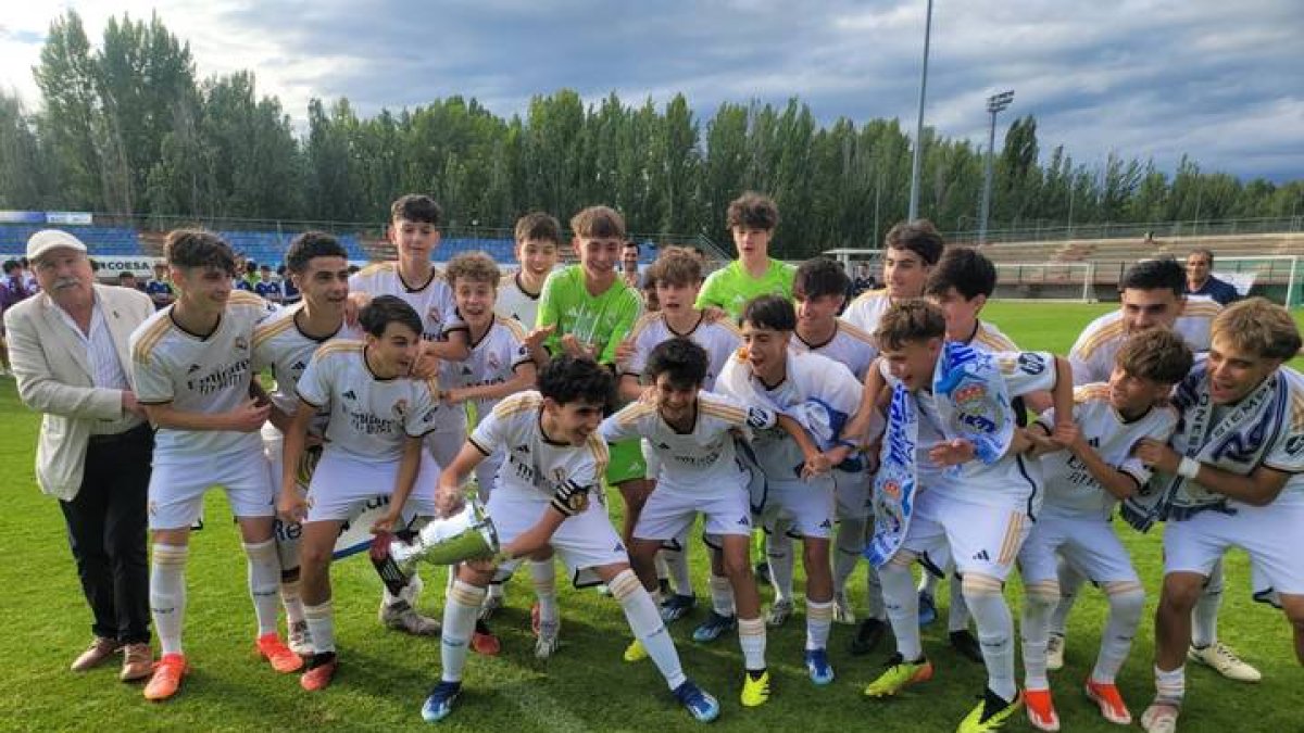 El Real Madrid se lleva el Torneo Internacional Infantil Ciudad de León.