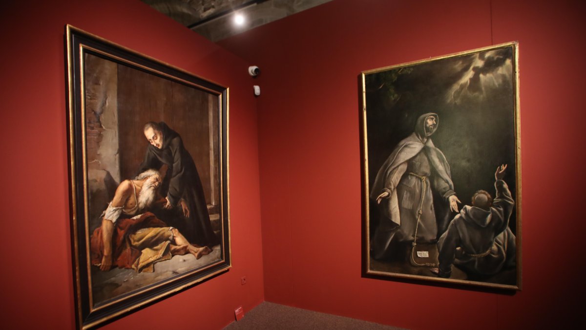 A la derecha, cuadro de El Greco, una de las obras más destacadas.