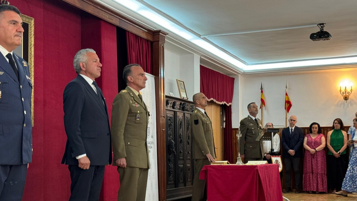 Toma de posesión del nuevo subdelegado de Defensa en León.