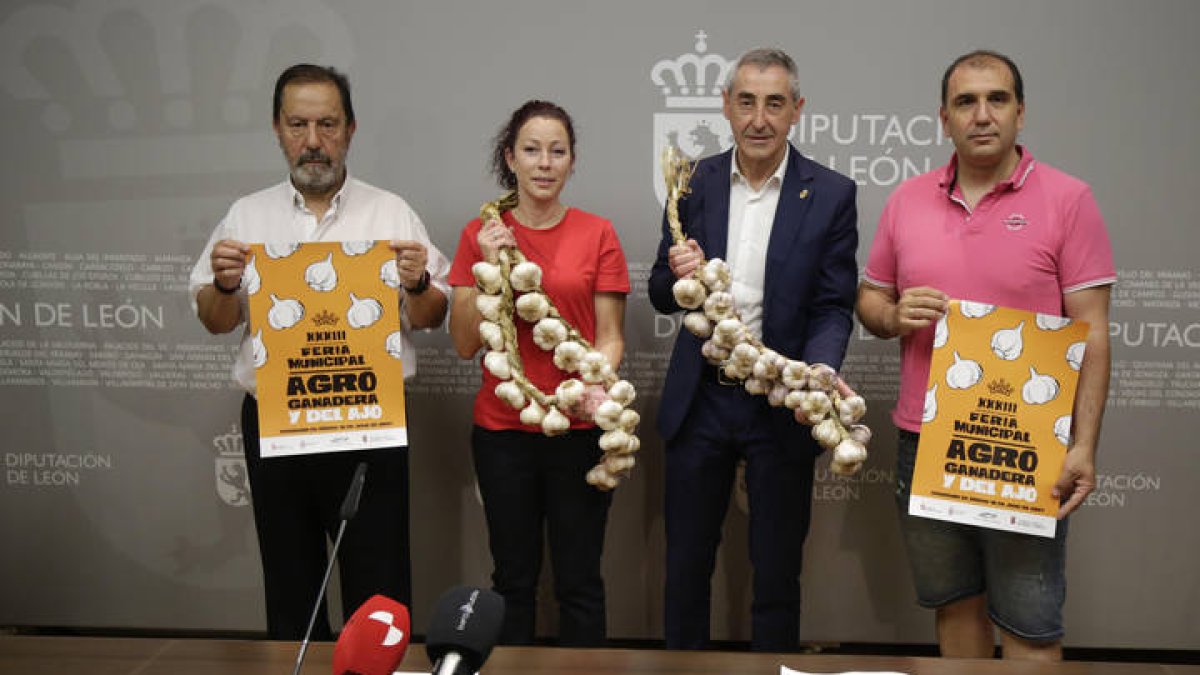 Presentación de la feria del ajo de Veguellina de Órbigo en la Diputación de León.