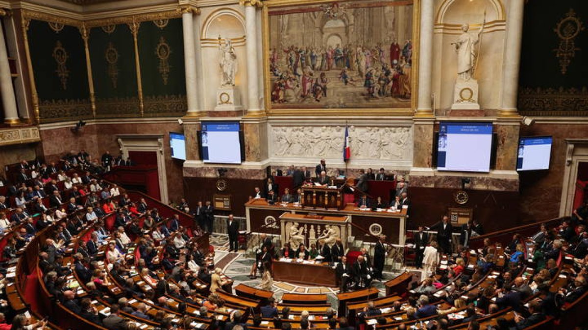 Imagen de la Asamblea Francesa durante la primeRa votación.