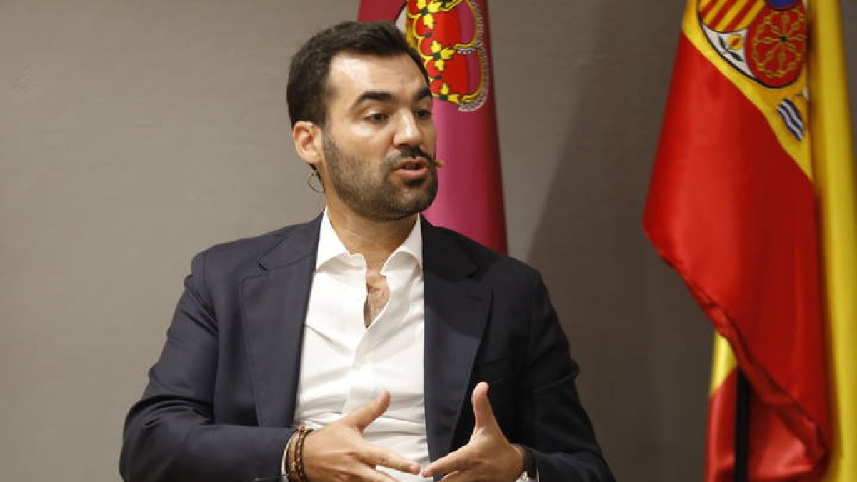 Entrevista a David Fernández, portavoz del PP en el Ayuntamiento