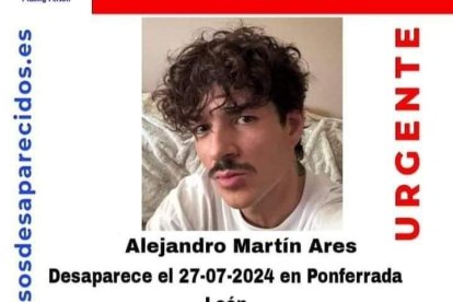 Uno de los carteles que piden ayuda para dar con Alejandro Martín.
