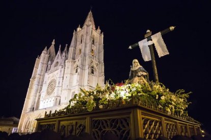 Procesión de la Virgen de la Amargura.