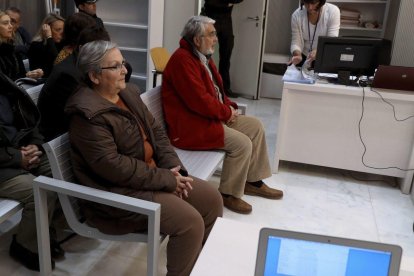 José Antonio Ramón Teijelo y a su compañera María Victoria Gómez Méndez, en el juicio que se siguió en la Audiencia Nacional. ballesteros