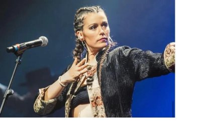 La artista Isabel Aaiún.
