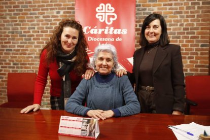 Estela Alonso, Beatriz Gallego y María Jesús Álvarez. RAMIRO