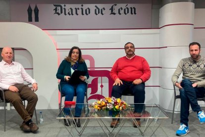 Mesa redonda con Javier Martínez Santos, Jaime Rodríguez y Manuel Mantecón, moderada por Maite Rabanillo.