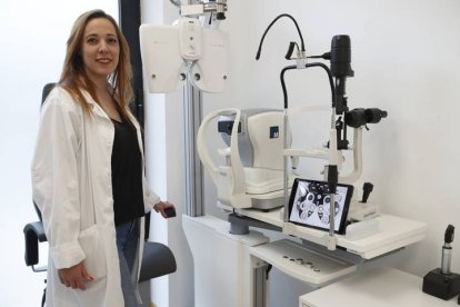 Amaia Villena es la la delegada en León del Colegio Profesional de Ópticos Optometristas en Castilla y León. RAMIRO