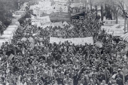 Una imagen para la historia: los mineros de la I Marcha Negra. FOTO NORBERTO