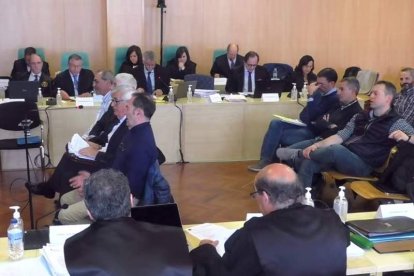 Los cuatro responsables de la Sección de Minas, ayer durante su declaración. DL