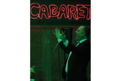 Una de las actuaciones, con la obra ‘Cabaret del Órbigo’. DL