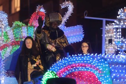 Edición anterior de la Cabalgata de Reyes de Ponferrada. DL