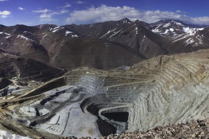 Una explotación de cobre en América, otra alternativa para los ingenieros de Minas. LUNDING MINING