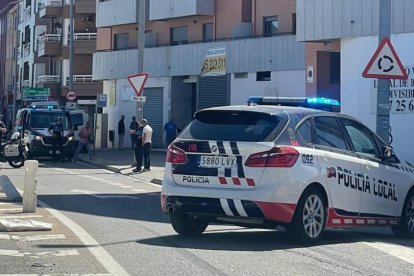 Un momento de la intervención en la zona de los hechos. RAMIRO