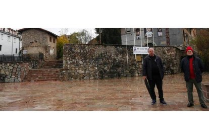 La junta vecinal de Santa Lucía de Gordón proyecta un homenaje a los mineros fallecidos de la Hullera Vasco Leonesa. F. Otero Perandones.