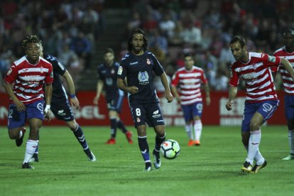 Partido entre el Granada C.F. y la Cultural Leonesa de la liga 123 de Segunda División, en el estadio de Los Carmenes. Domingo 22 de Abril de 2018 en Granada, Andalucía, España. 
(Foto por Antonio L Juárez)