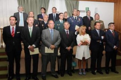 Al acto académico asistió un nutrido grupo de autoridades políticas, civiles y militares.