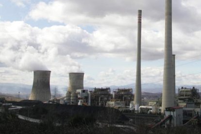 Imagen de archivo de la central térmica de Compostilla. L. DE LA MATA