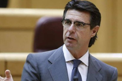 El ministro de Industria, José Manuel Soria, durante una comparecencia en el Congreso.