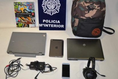 Material recuperado por la Policía tras el robo. DL