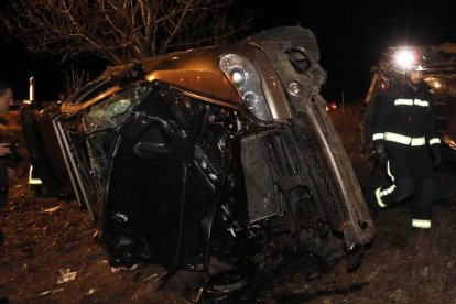 Las carreteras secundarias se cobraron anteanoche otra vida. DL