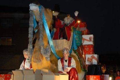 Los Reyes Magos añaden estas fiestas en San Andrés un curioso recorrido en moto por el municipio por la mañana.