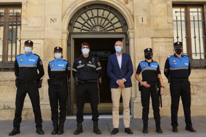 Imagen de la presentación de la uniformidad, esta mañana. DL